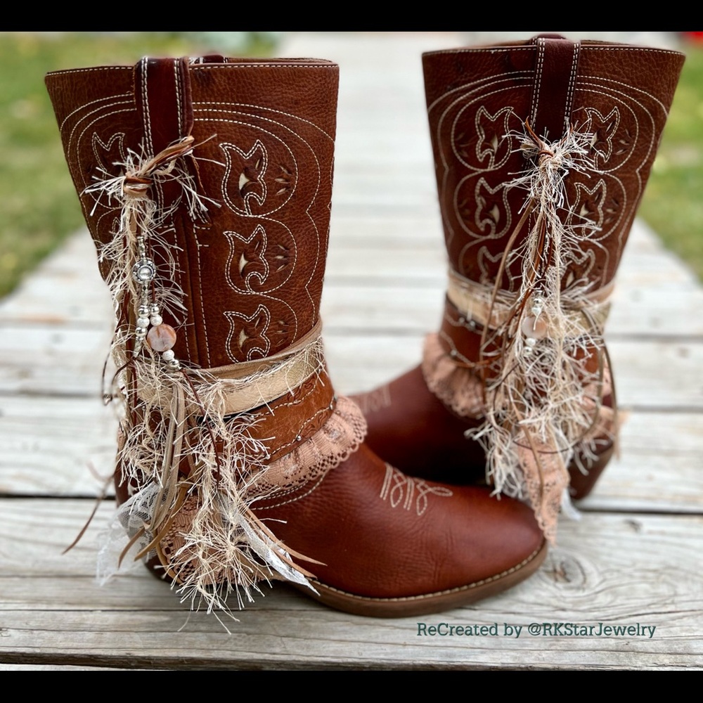 Size 11 Reddish Brown Round Toe Embellished Leather Boots Womens Boots